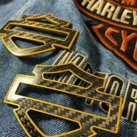 Black carbon with gold front outline tank emblems for Harley Black carbon with gold front outline tank emblems for Harley