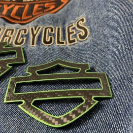Black carbon with green front outline tank emblems for Harley Black carbon with green front outline tank emblems for Harley