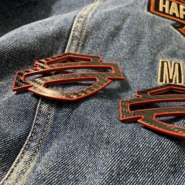 Black carbon with red front outline tank emblems for Harley Black carbon with red front outline tank emblems for Harley