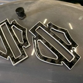 Black carbon with white front outline tank emblems for Harley Black carbon with white front outline tank emblems for Harley