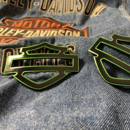 Black with green front outline tank emblems for Harley Black with green front outline tank emblems for Harley