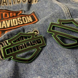 Black with green front outline tank emblems for Harley Black with green front outline tank emblems for Harley