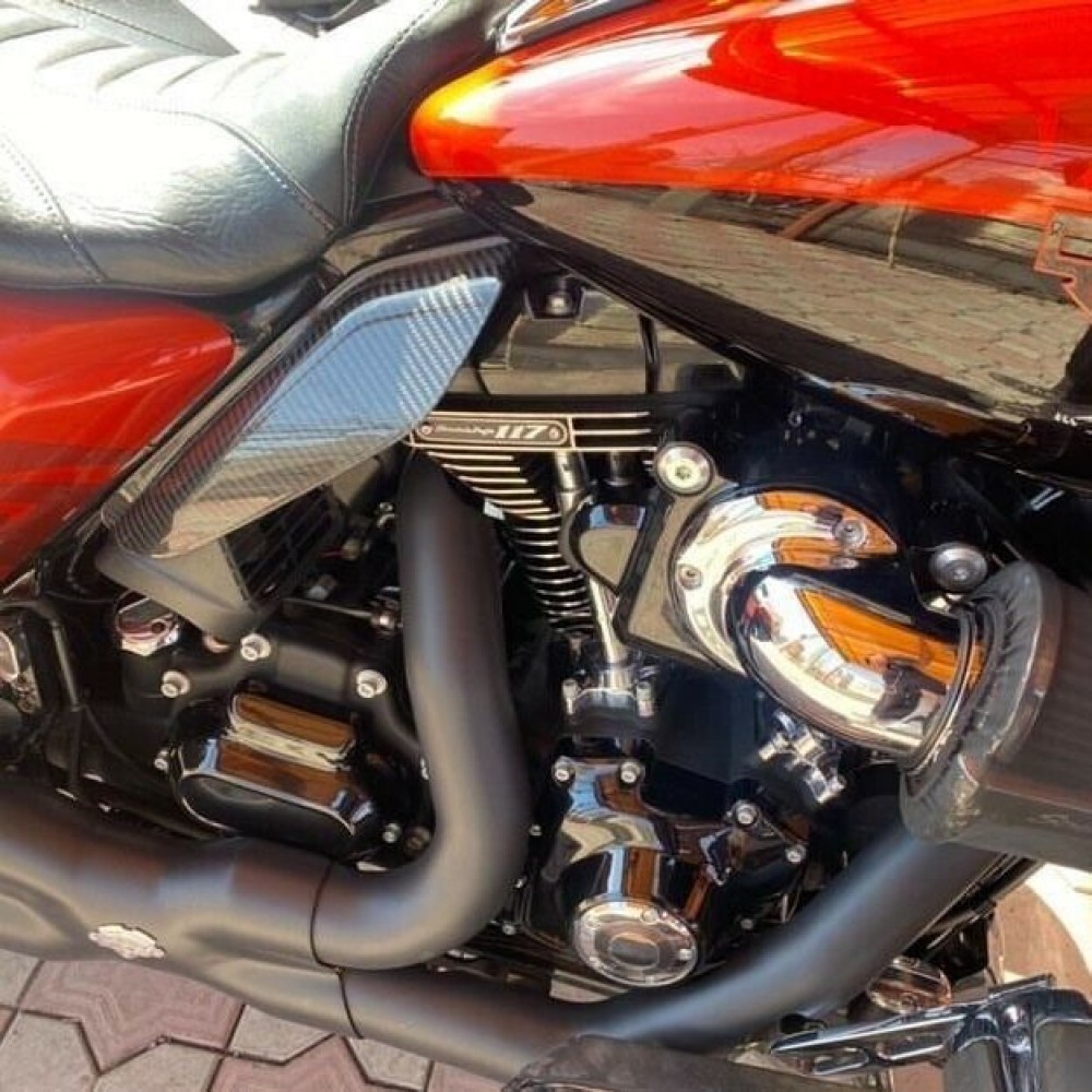 Carbon midframe deflectors for Harley Touring